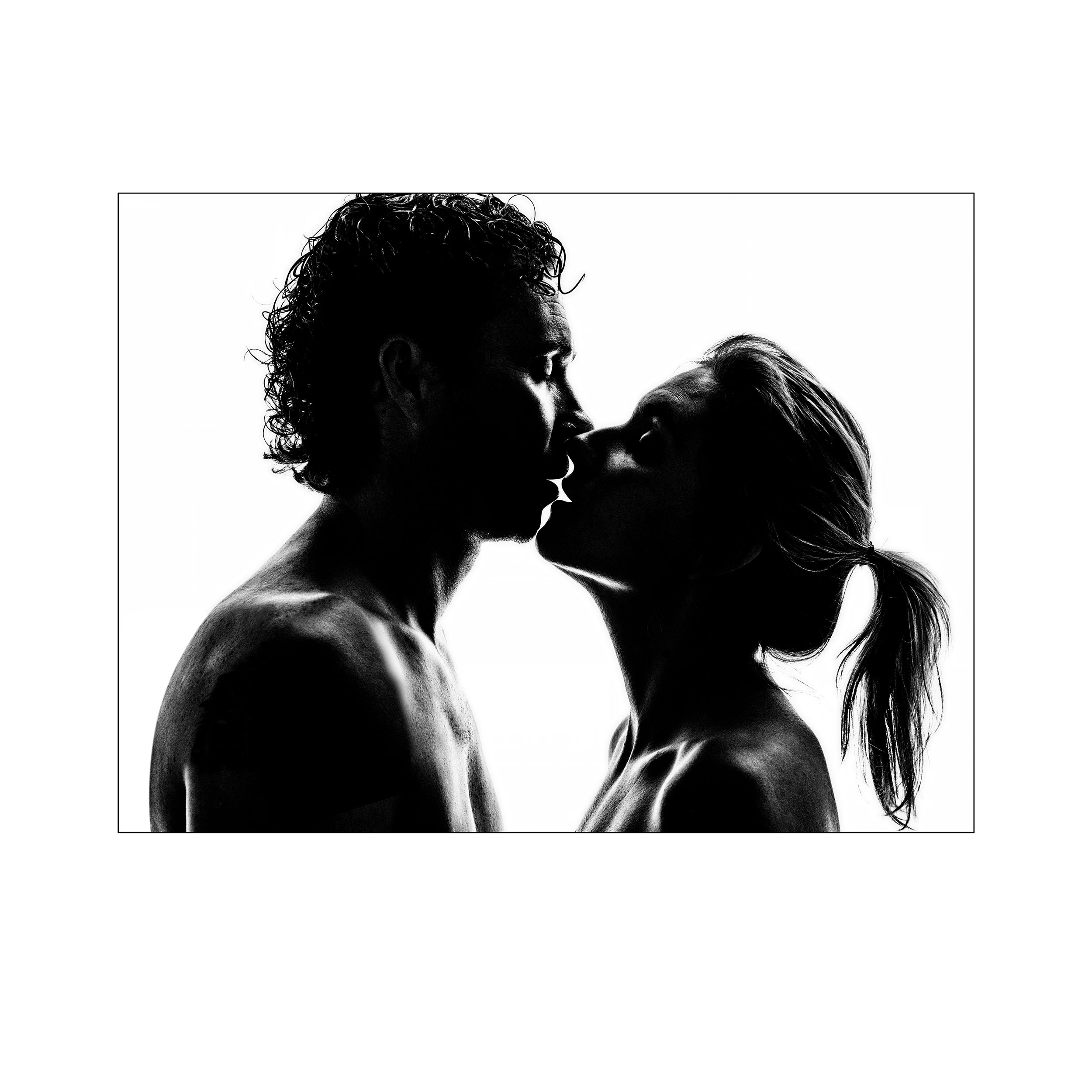 2500x2500-kiss